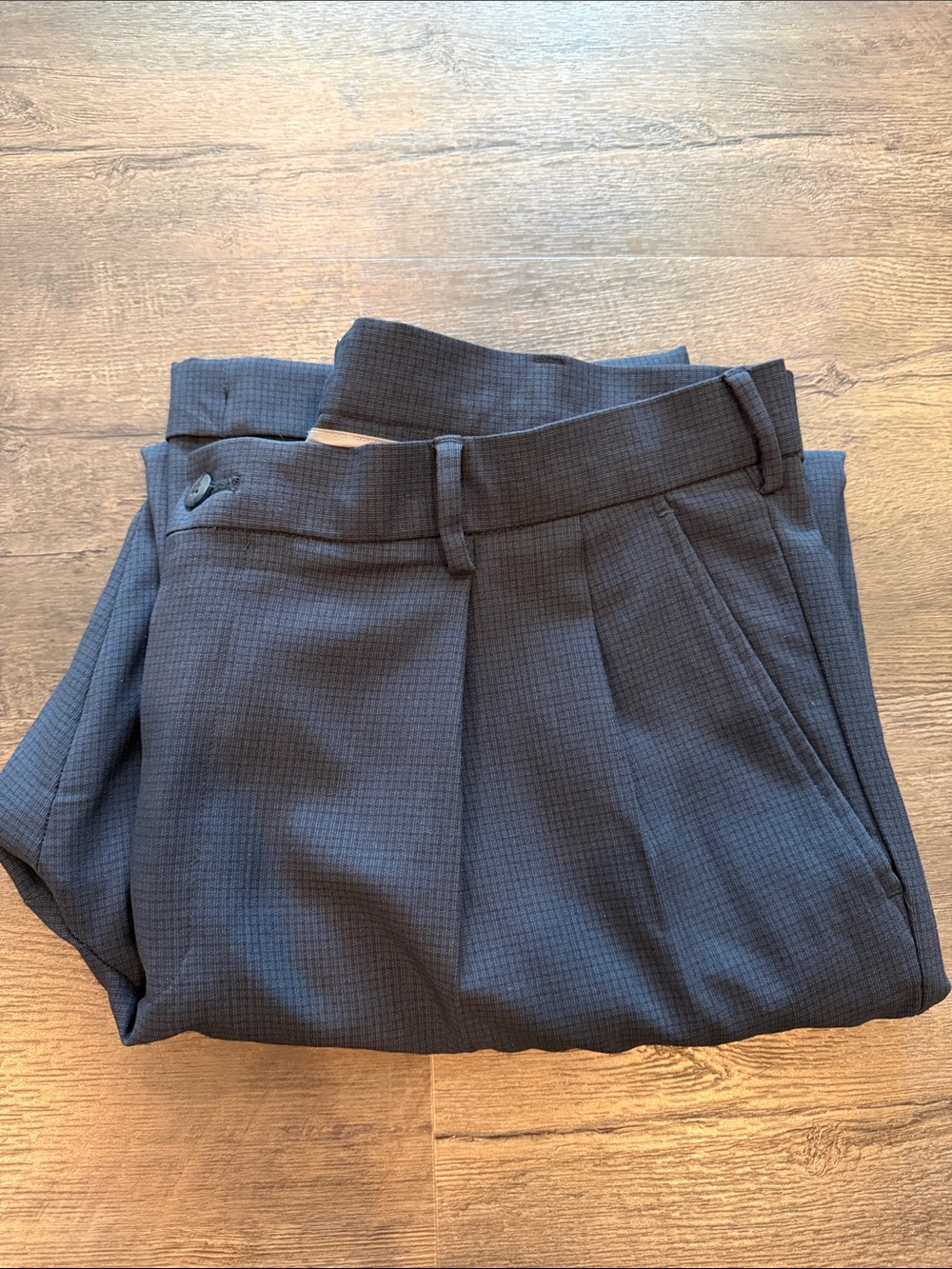 Van Heusen Traveler 36x29 Classic Fit/Pleat Front Navy Blue w/Black Dress Pants